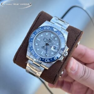 Meteorite surface "GMT" blue circle